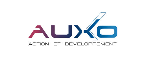 Logo Auxo en camaieu de bleu, avec mention "action et développement" en dessous